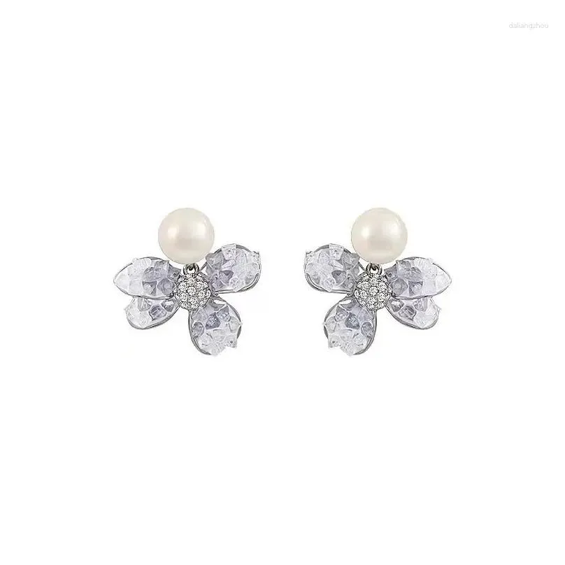 Stud Earrings Butterfly Temperament Gradual Color No Ear Holes Clips Versatile Gift Wholesale For Girls