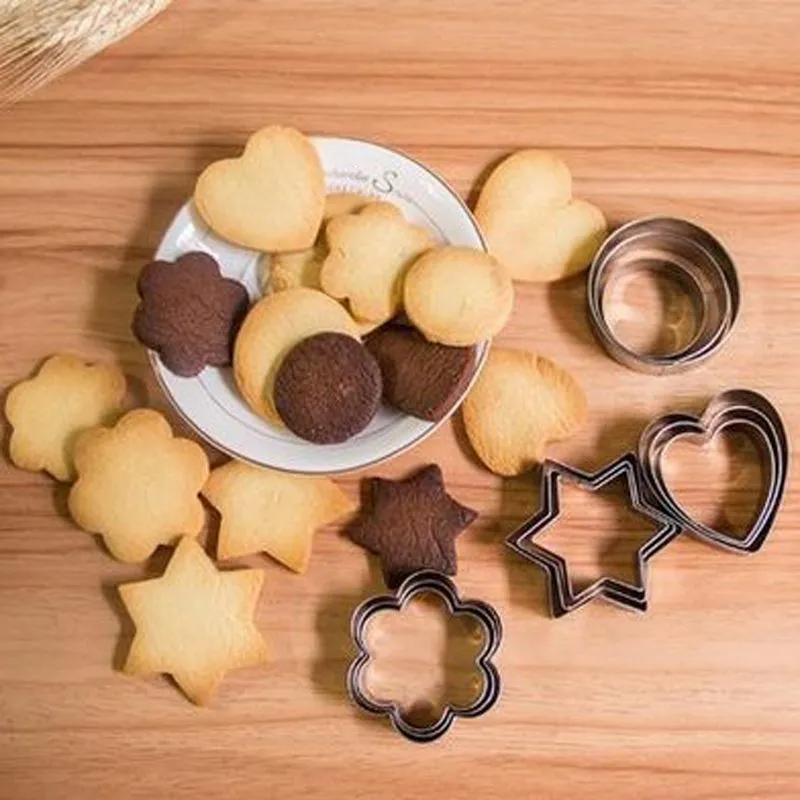 3pcs/set Baking Moulds Stainless Steel baking mold Cookie Cutters Plunger Biscuit DIY Mold Star Heart for baby kids