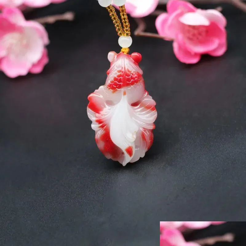 Pendants Natural Red White Jade Goldfish Pendant Necklace Chinese HandCarved Jadeite Charm Jewelry Fashion Amulet Men Women Lucky