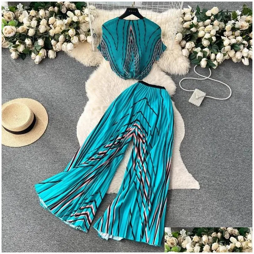 Women`s Two Piece Pants Runway Pleated Set Summer Fashion Turtleneck Gradient Print Stretchy Casual Top And Wide Leg Pant Suit Women