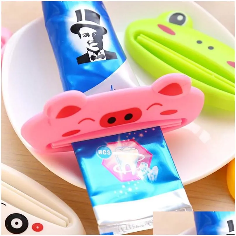 PP Plastic Toothpaste Squeezers Toilet Supplies Cartoon Extruder Cleanser Dispenser Rolling Holder Bathroom Accessories