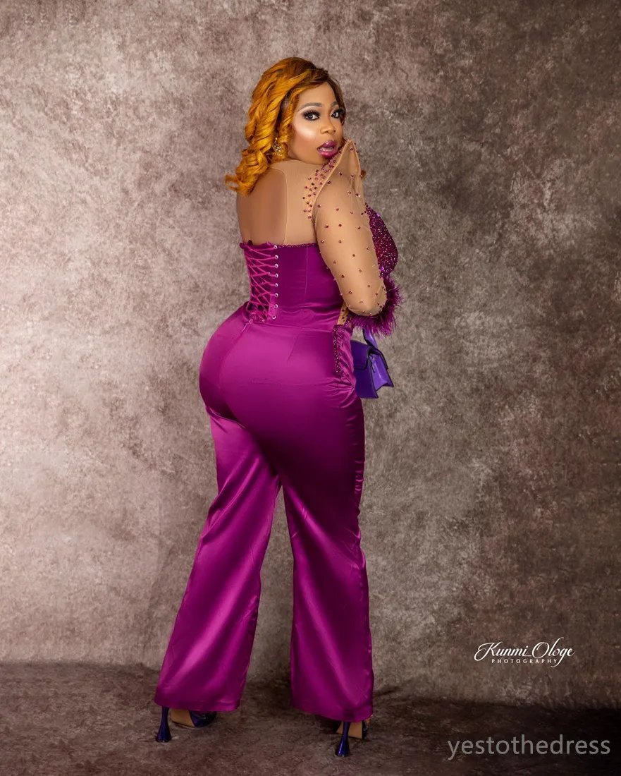 2024 Plus Size Aso Ebi Prom Dresses For Black Women Purple Feathered Jumpsuits Long Sleeves Formal Gowns Beaded Illusion Birthday Dresses Reception Gown AM588