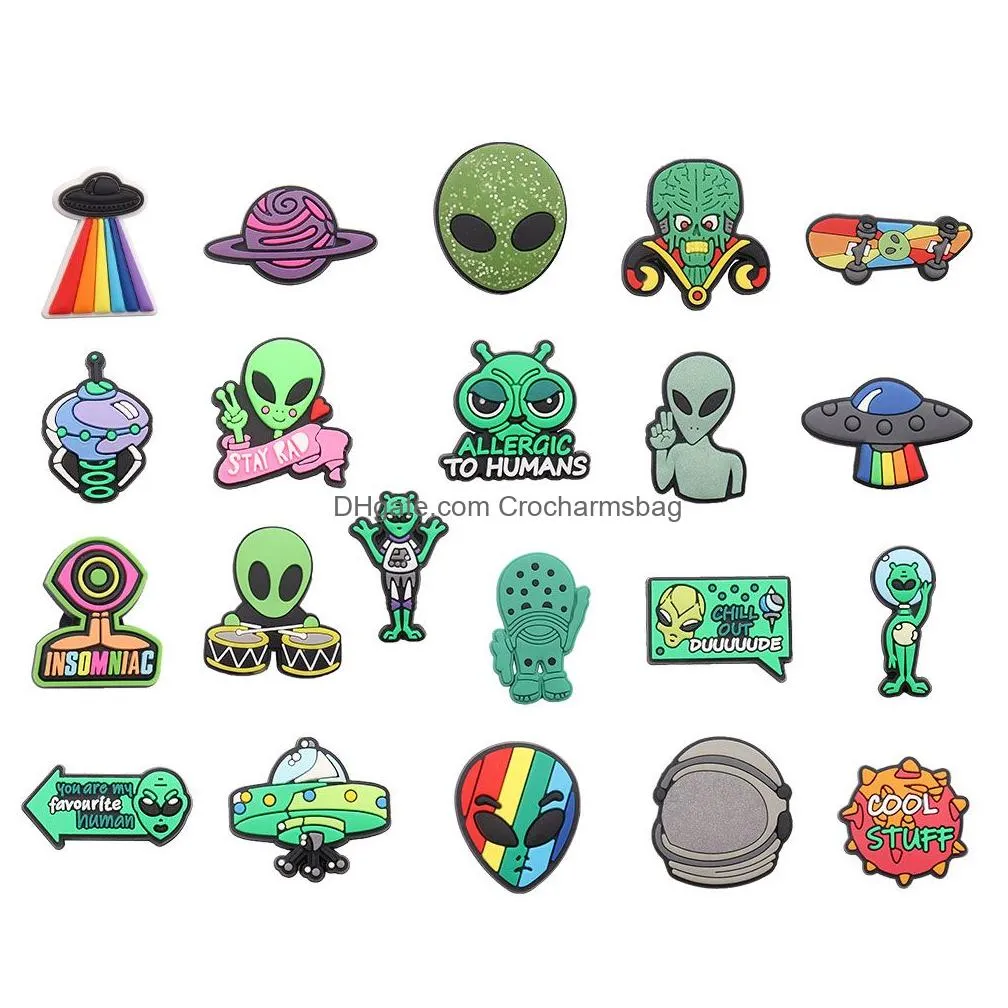 Shoe Parts & Accessories Wholesale 100Pcs Pvc Ufo Planet Alien Skateboard Kit Drum Helmet Cool Stuff Chill Out Sandals Buckle Decorati Dh7Bw