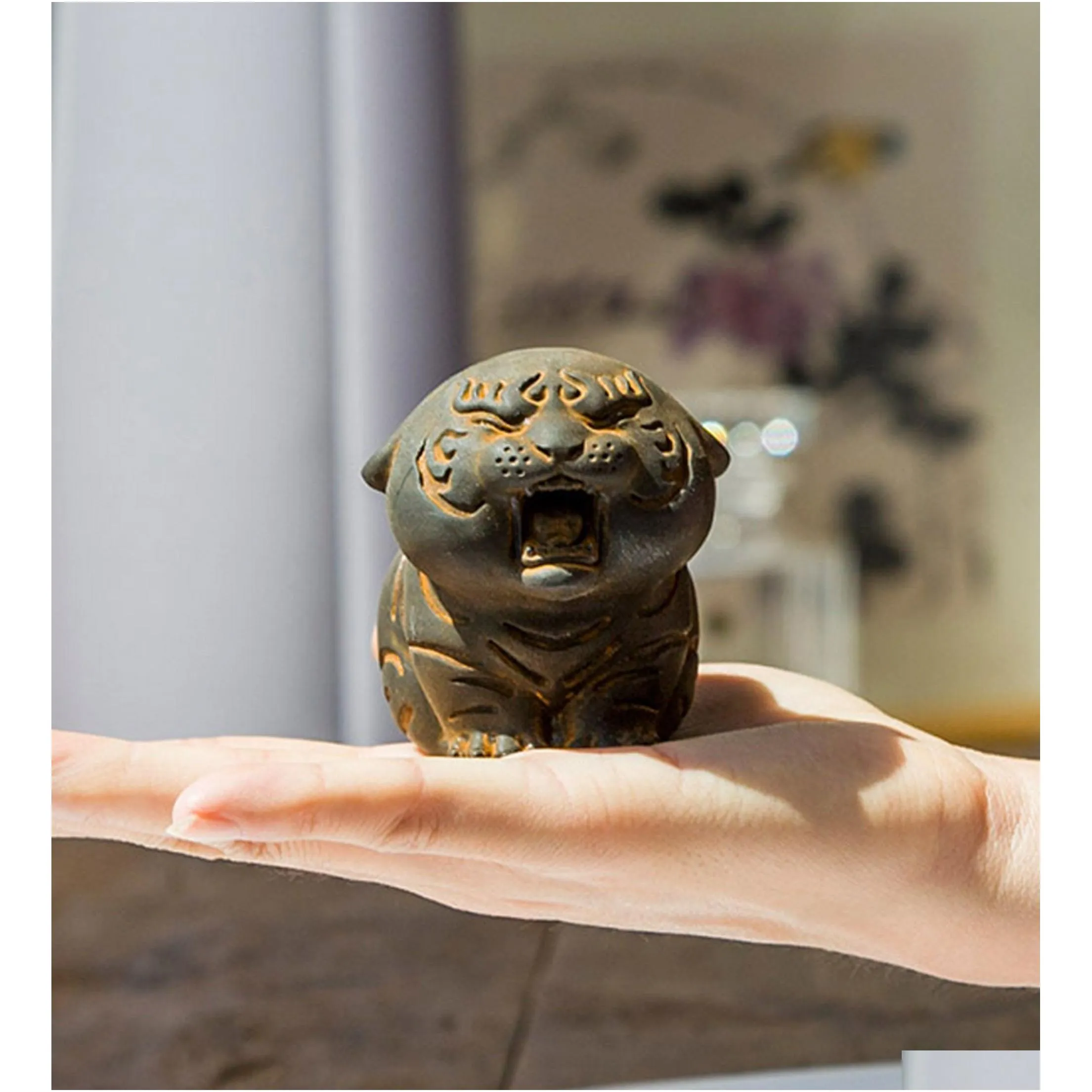 Decorative Objects & Figurines Casting Iron Cute Tiger Statue Powder Roaring Metal Ornament Resin Mixed Scpture Art Craft Desk Drop De Otuso