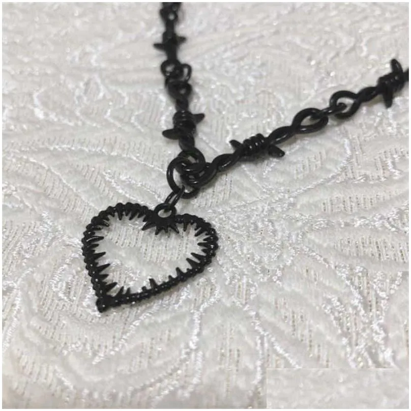 Pendant Necklaces Fashion Gothic Thorns Brambles Heart Charm Choker Necklace For Men Women Hiphop Punk Black Chain Necklace Jewelry Gifts