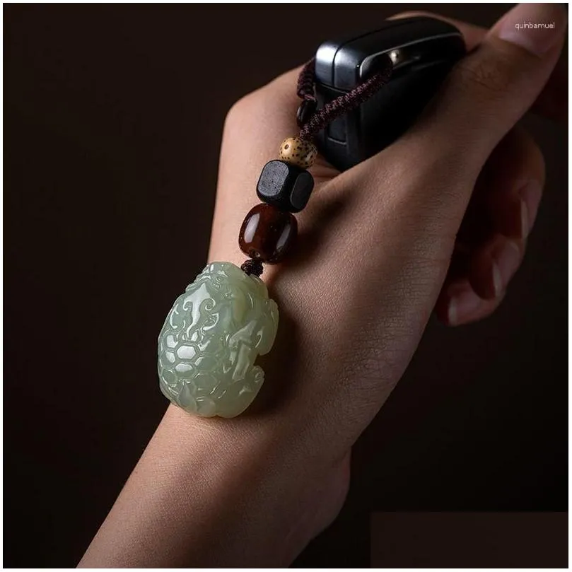 Charms QN China-Chic Hetian Jade Dragon Tortoise Keychain Men`s Car Pendant Women`s Fashion Accessories