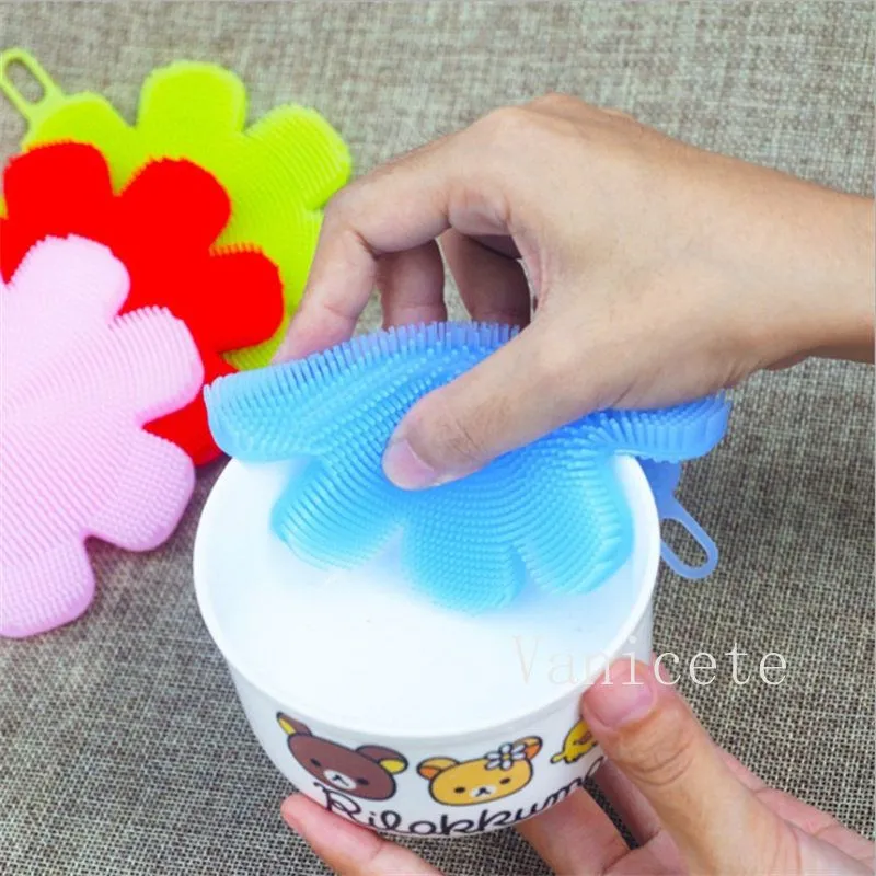 7 Color Kitchen Cleaning Tools Plum Blossom Silicone Dishwashing Brush Pot Vegetable Fruit Cleaning Brushs heat insulation Pads