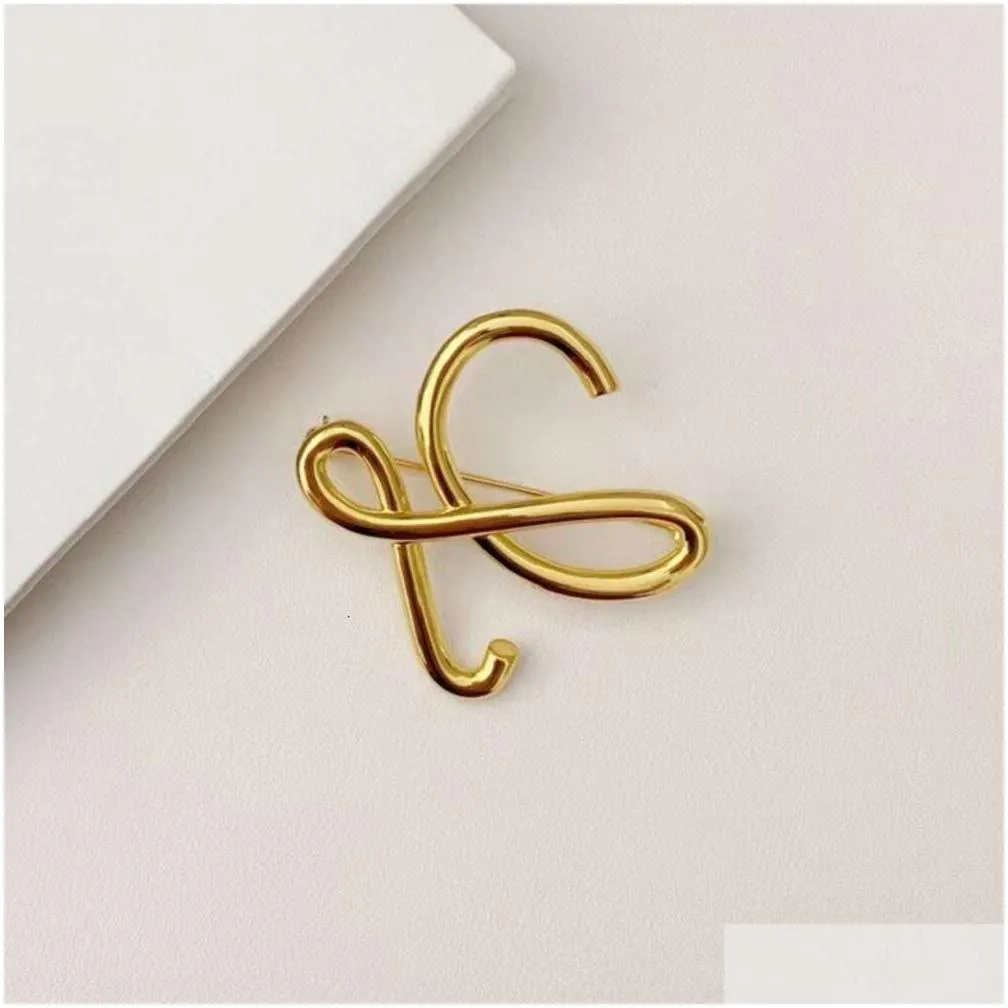 earrings designer loewees high-end brass gilded irregular temperament brooch pins with a cool and stylish personality versatile style