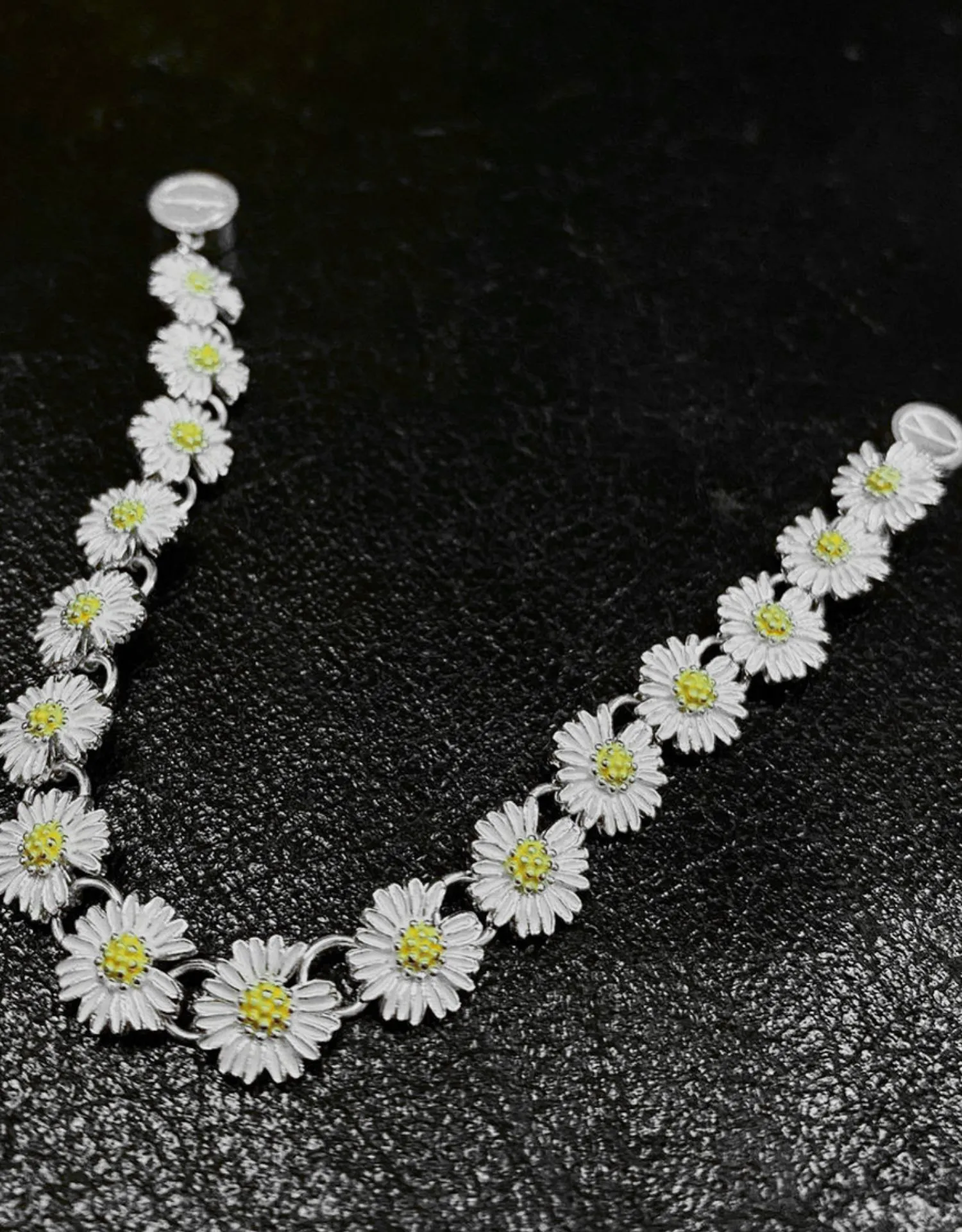 Ins star the same GD 925 sterling silver daisy anti-war bracelet, high sense bracelet, hip hop trend necklace, couple accessories