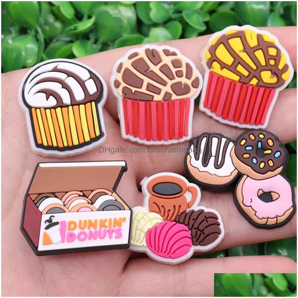 Shoe Parts & Accessories Wholesale 100Pcs Pvc Food Donuts Coffee Biscuit Love Heart Cupcake Charms Man Woman Buckle Decorations For Br Dho6X