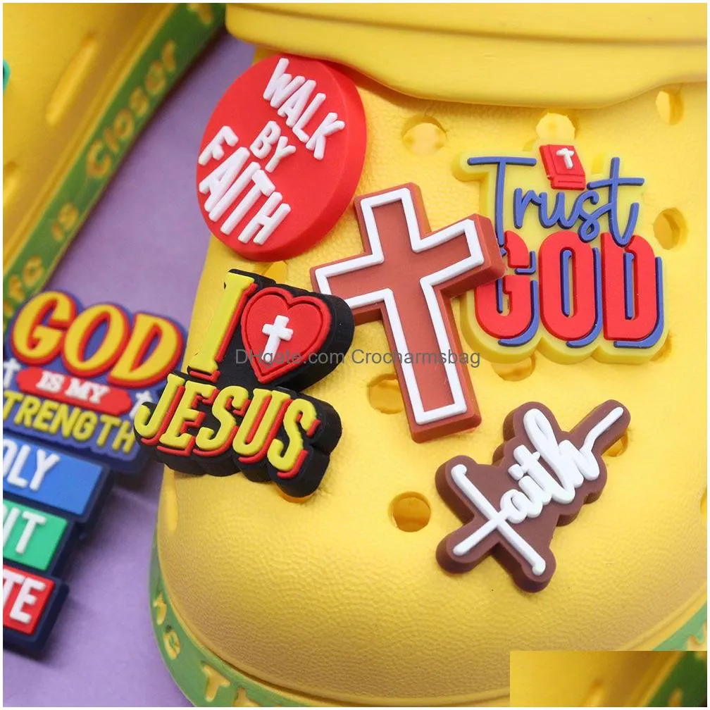 Shoe Parts & Accessories Wholesale 100Pcs Pvc Trust God Walk By Faith Pray More Worry Less Garden Buckle For Adt Bracelet Charms Butto Dhvdj