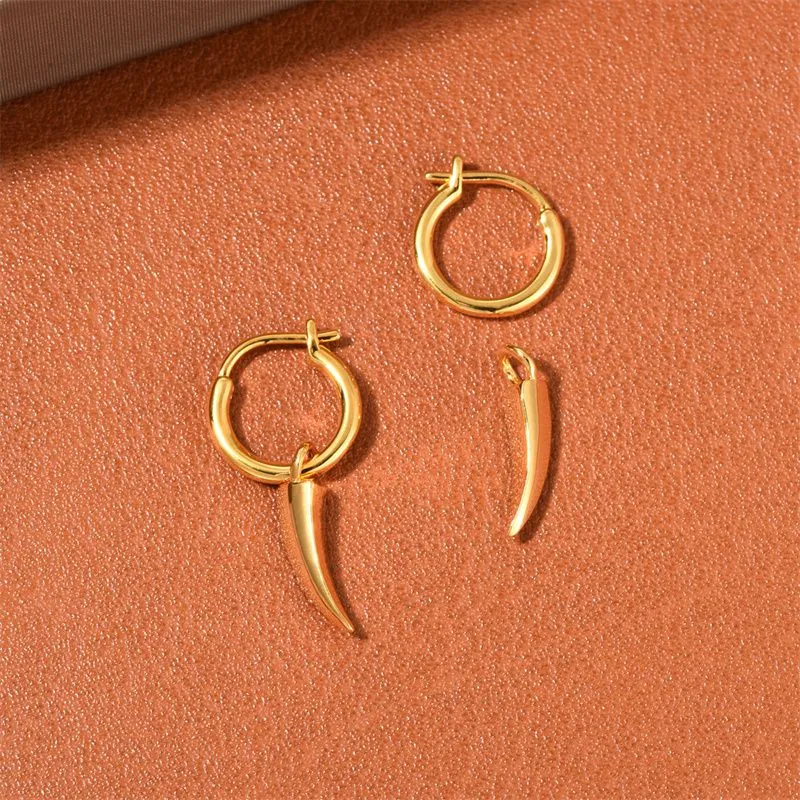 2022 New Mini Minions Pendant Earrings Stud Detachable Exquisite Simple Ear Buckles Female Personality Fashion Jewelry Gift