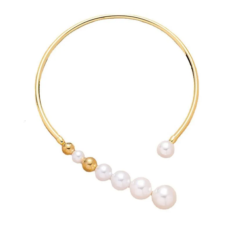 Pendant Necklaces Exaggerated Pearl Necklace For Women Simple Versatile Golden Bead Opening Collar Exquisite Clavicle Korean Fashion Jewelry Gifts