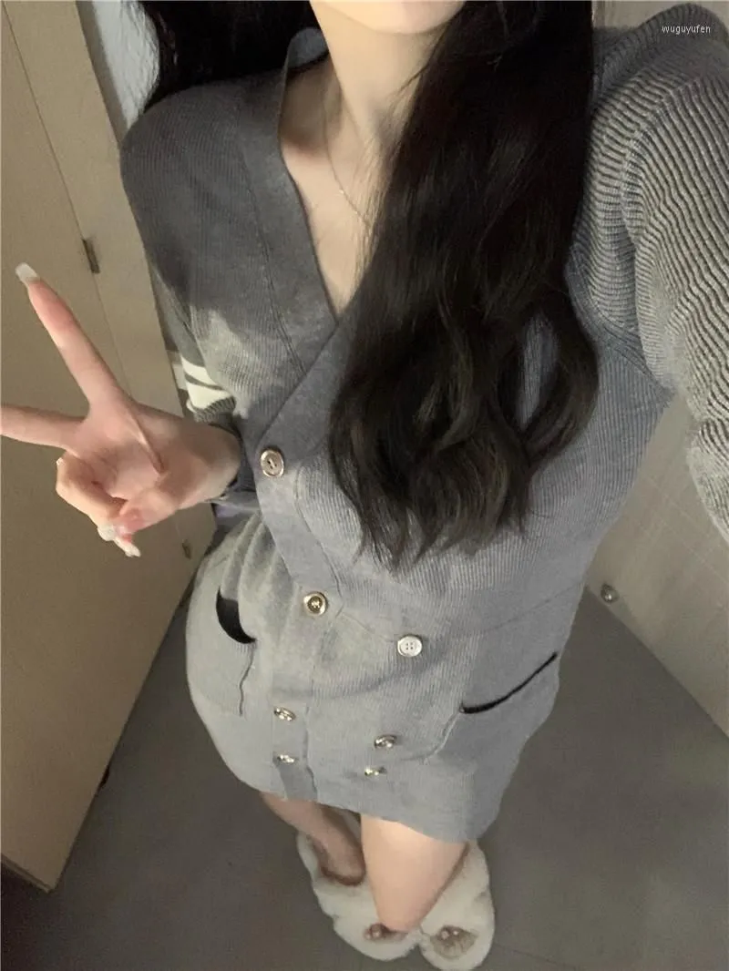 Casual Dresses Grey V-neck Long-sleeved Slim Dress Women`s Winter Temperament Waist Closing Knitted Short Fashion Elegant Female