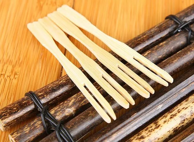 Pure natural fruit fork creative two tooth portable tableware Upscale boutique wooden fruit special fork free shipping HK33