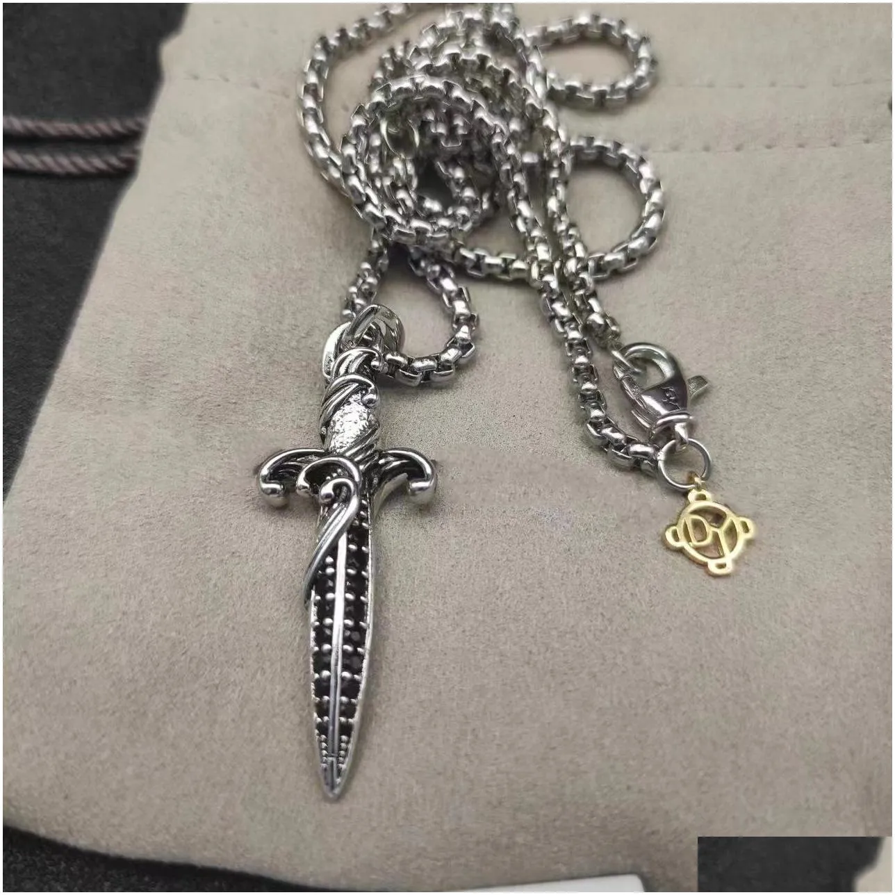 Pendant Necklaces Cross Necklace For Men Dy Jewelry Retro Vintage Designer Mens Chain Sier Man Chains Boyfriend Birthday Party Gift Otluu