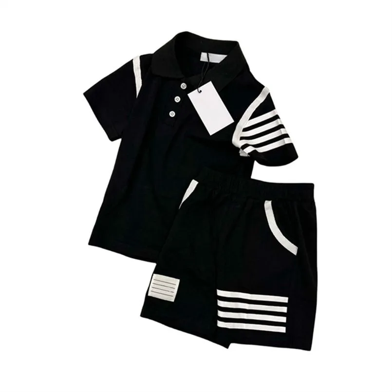 Designer baby kids Tshirts Shorts Sets toddler Boys Girls Clothing set Clothes Summer white black Luxury Tracksuit youth Sportsuit R02