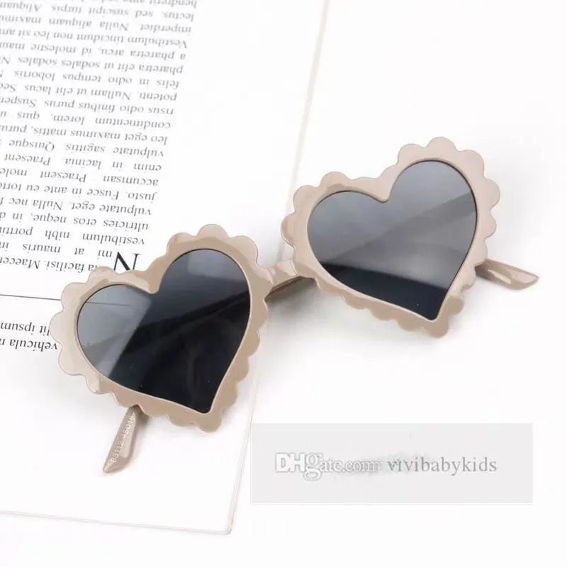 INS Kids love heart sunglasses girls candy color frame polarized sunglass goggles children UV 400 Protective beach glasses Z6517