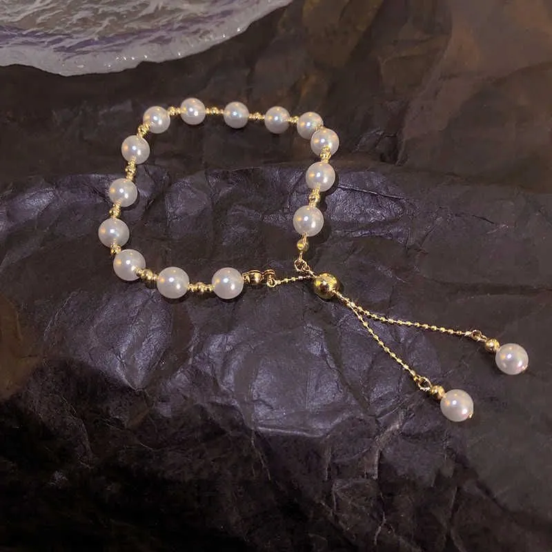 Charm Bracelets New Fashion Trend Unique Design Elegant Delicate Baroque Pearl Bracelet Ladies Premium Jewelry Birthday Party Gift Wholesale