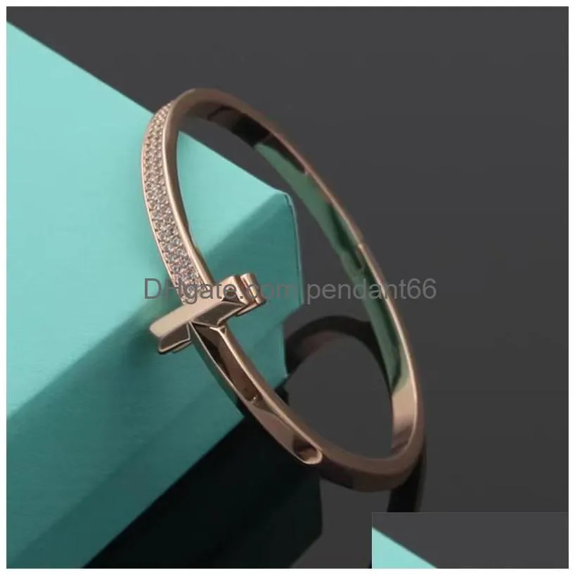 2022 fashion brand crystal cuff t bracelet luxury couple designer bracelet for men women classic plating 18k gold stainless steel bracelets