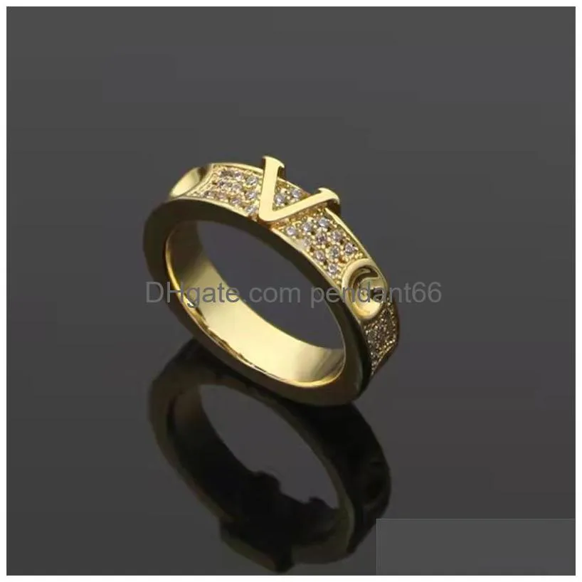 2022 luxury v full diamond ring high quality stainless steel ring for men women fashion couples 18k gold plated jewelry