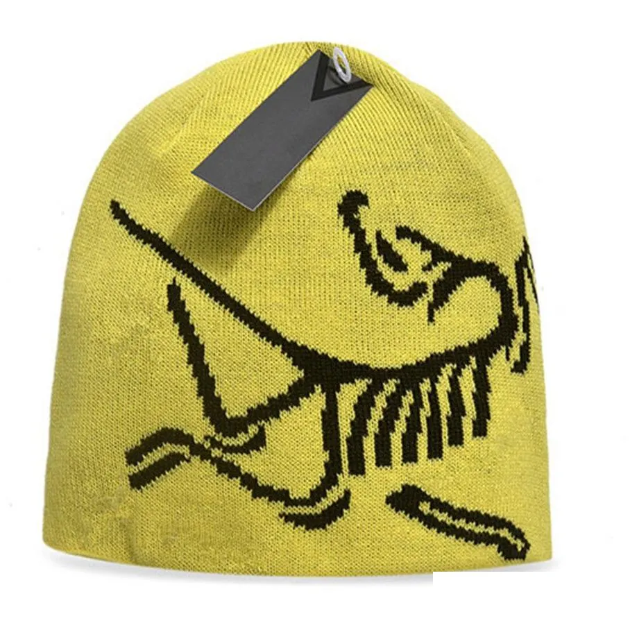 Knit Hat Canada Brand Cap Women`s Classic Alphabet Print Knit Hat Popular Outdoor Luxury Fashion Men`s Beanie T-3