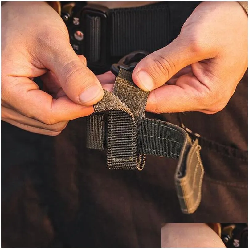 Outdoor Gadgets 3pcs Keychain Tactical Gear Clip Keeper Pouch Belt Keychain EDC Molle Webbing Gloves Rope Holder Military Hook1862603