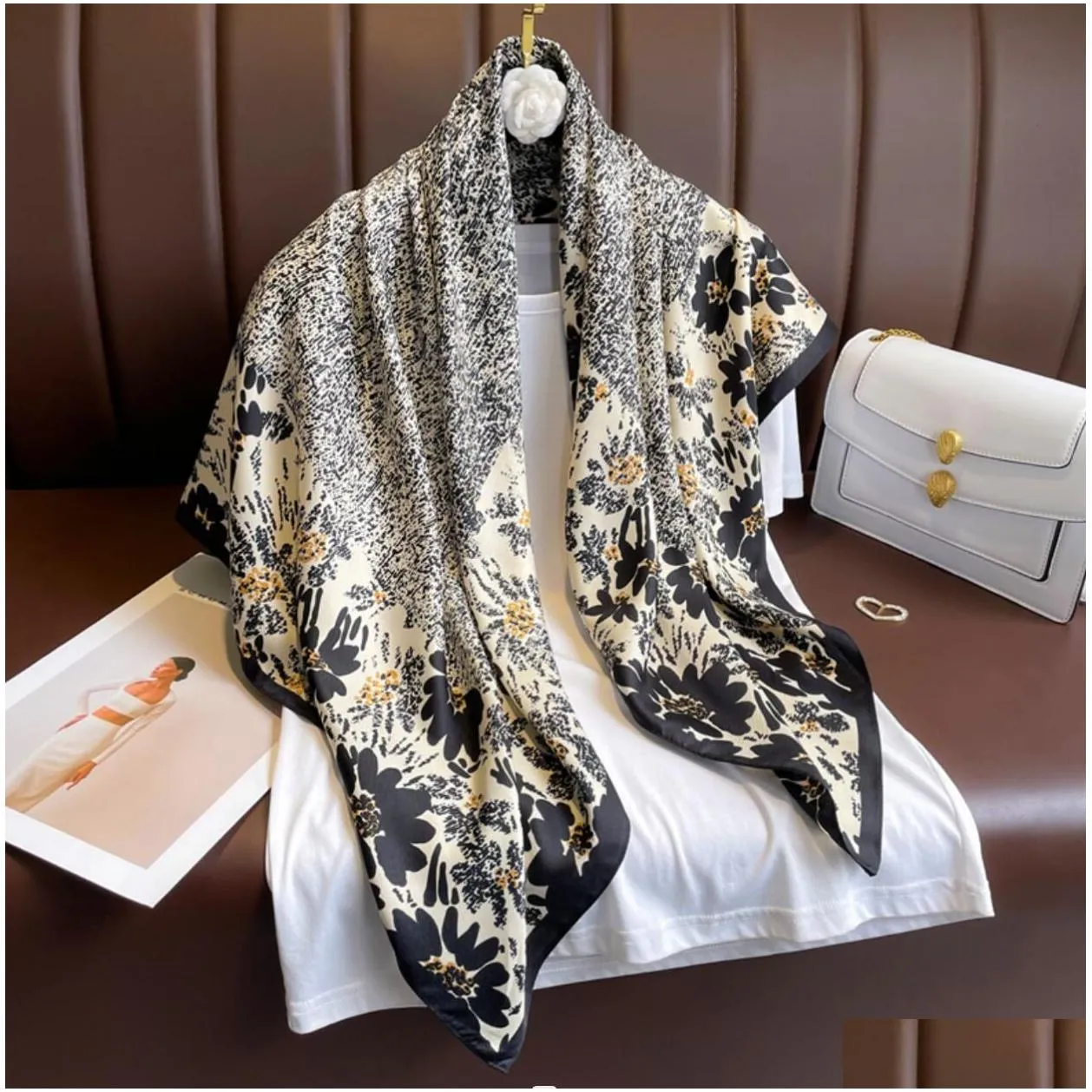 Square 90x90cm Simple Designer Letters Print Rose Floral Silk Scarf Headband for Women Fashion Handle Bag Scarves Paris Shoulder Tote Luggage Ribbon Head