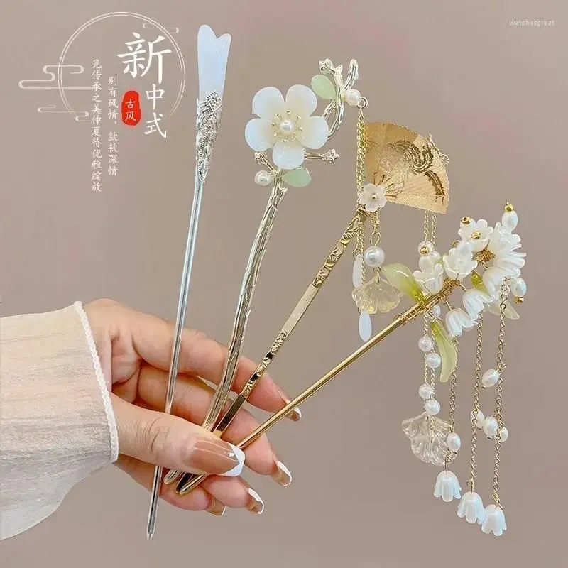 Hair Clips 2024 Metal Hairpin Women`s Chinese Cheongsam Elegant Step Tassel Antique Accessories