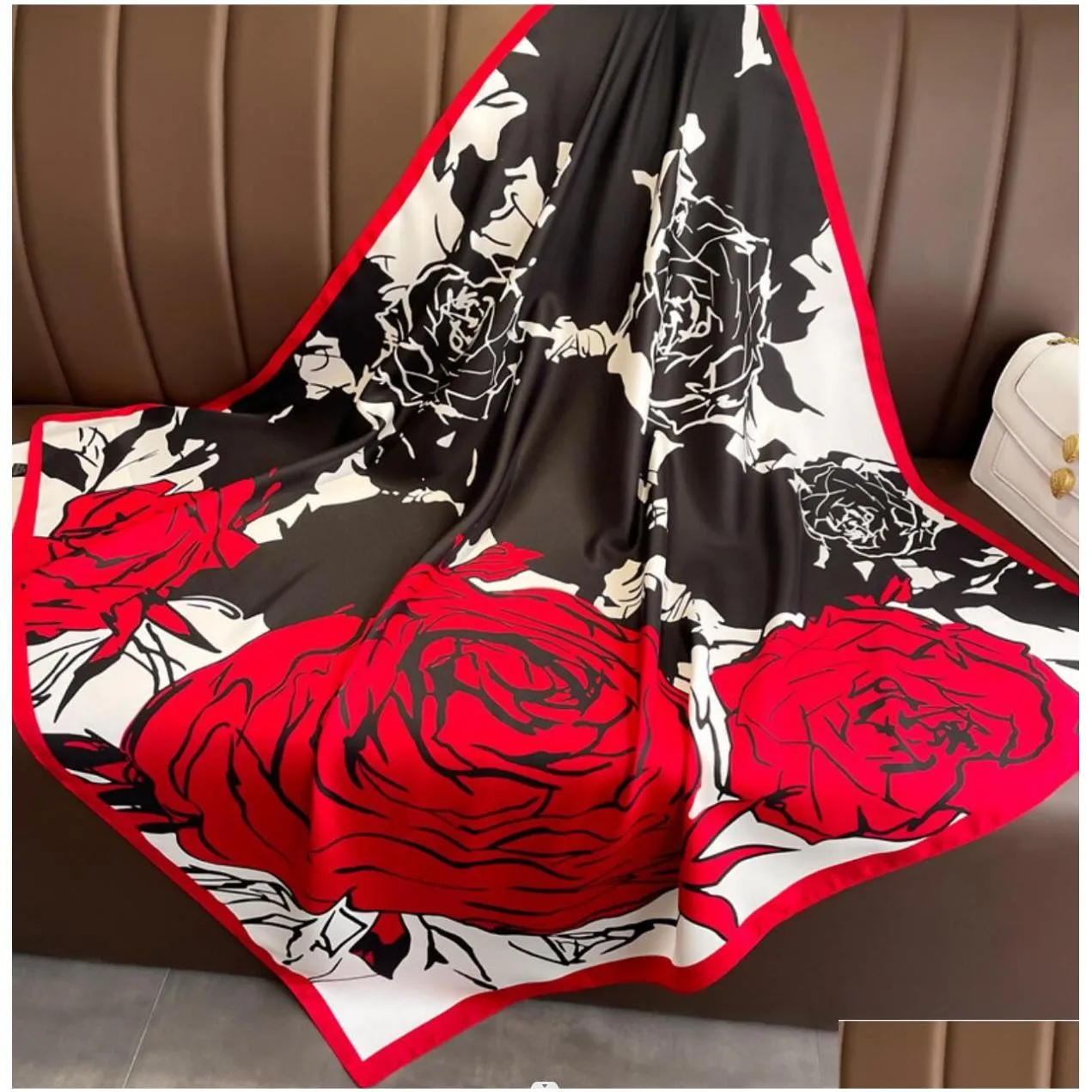 Square 90x90cm Simple Designer Letters Print Rose Floral Silk Scarf Headband for Women Fashion Handle Bag Scarves Paris Shoulder Tote Luggage Ribbon Head