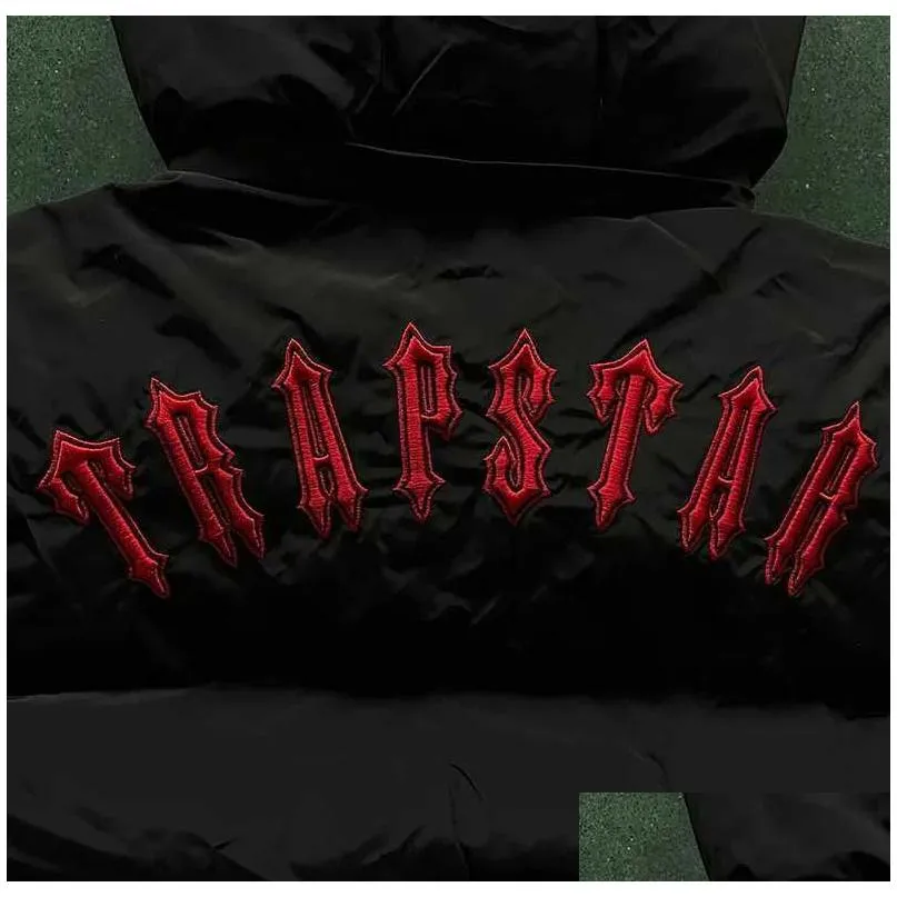 TOP Trapstar Coats Men Women Embroidery Shiny Black Irongate Jacket Detachable Hood High Quality Winter Jacket yh