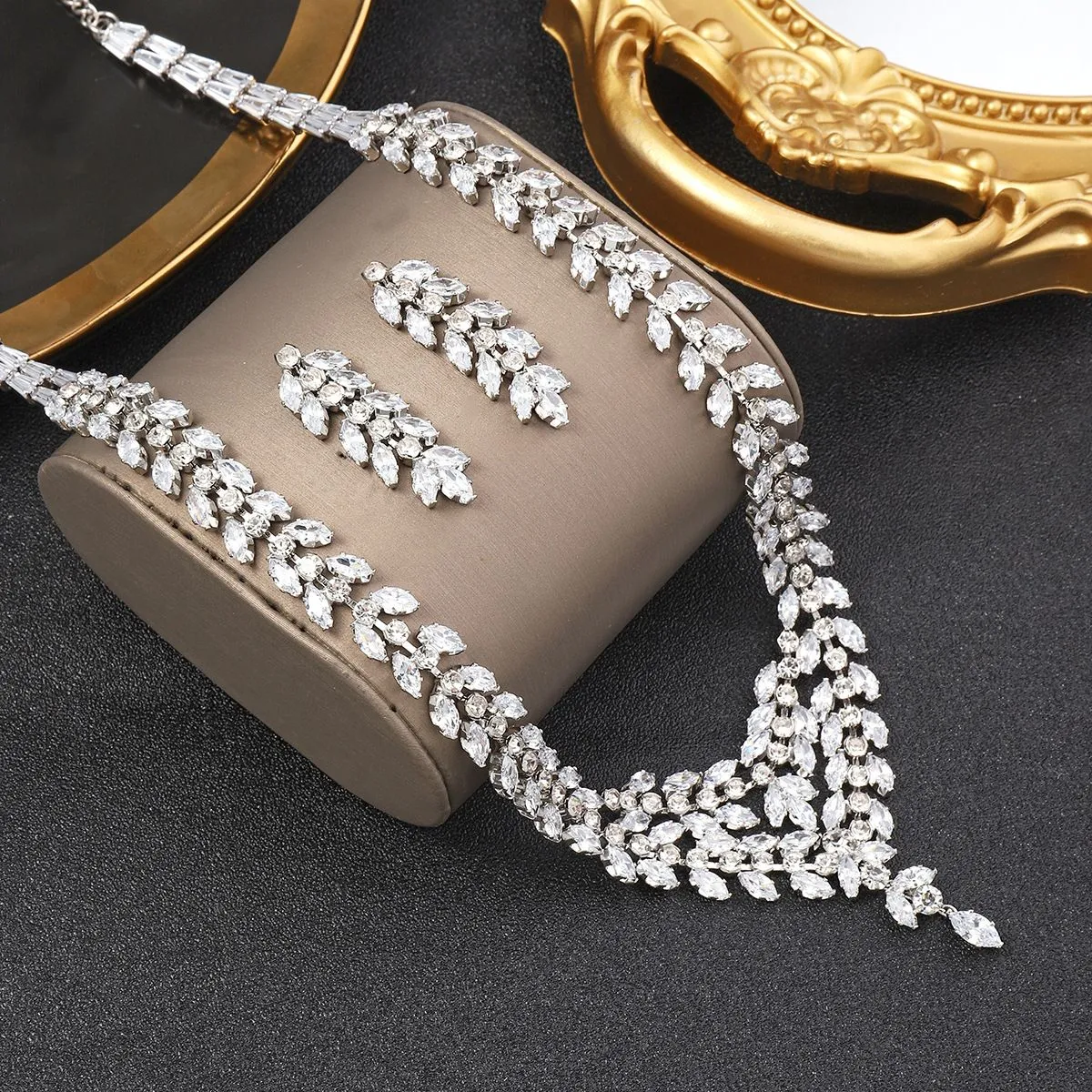 Europe and the United States cross-border simple fashion zircon necklace earrings set bridal wedding dress with jewelry female factory