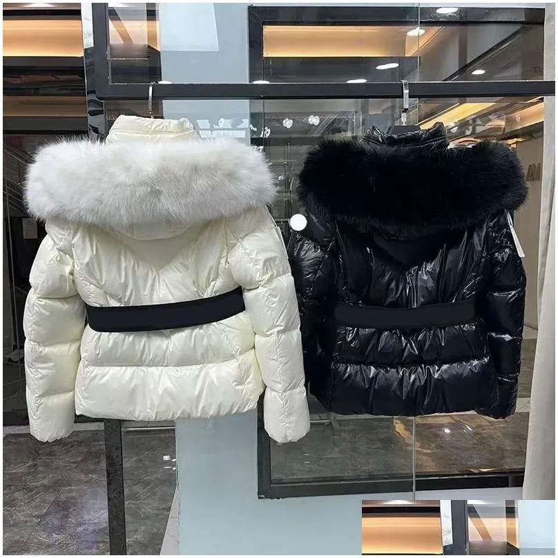 2023 Luxury Brand Designer Women`s Down Jacket Embroidered Badge Winter Coat Celac Fur Collar Womens Winter Coats