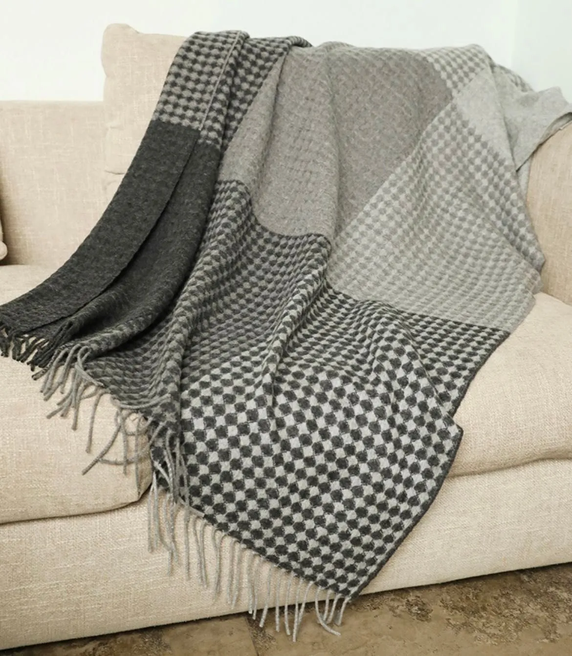 120-200cm European Cashmere Blanket Woven Soft 100% Wool Shawl Portable Warm Sofa Travel Fleece Knitted double-sided Blankets 3 Colors winter warm skin