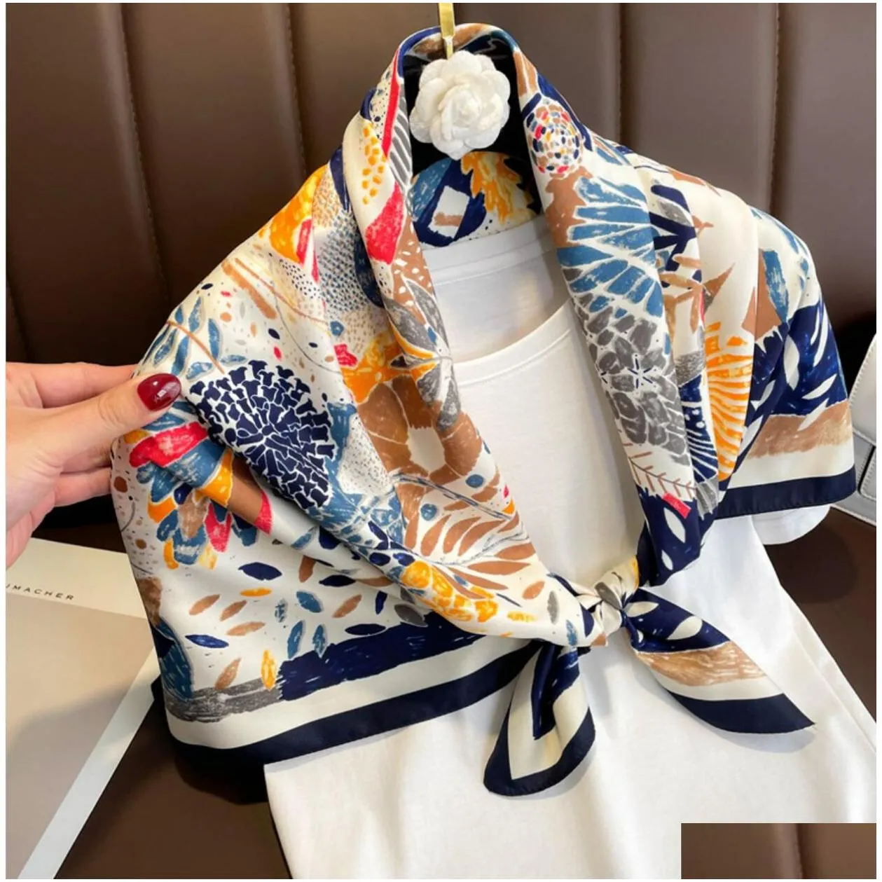 Square 90x90cm Simple Designer Letters Print Rose Floral Silk Scarf Headband for Women Fashion Handle Bag Scarves Paris Shoulder Tote Luggage Ribbon Head