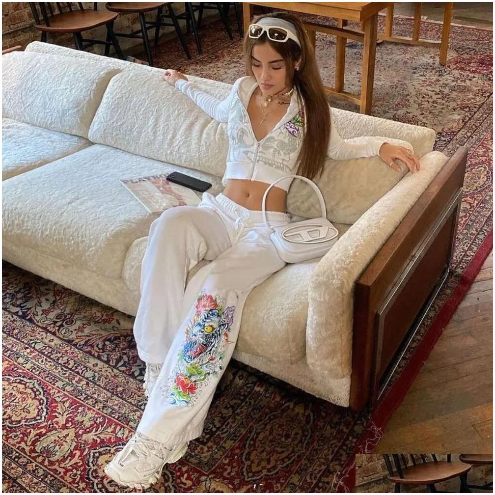 Womens Tracksuits Two Pieces Set Designer 2024 New Casual Street Printed Of Best Friend Clothing In Multiple Colors 12 Colours