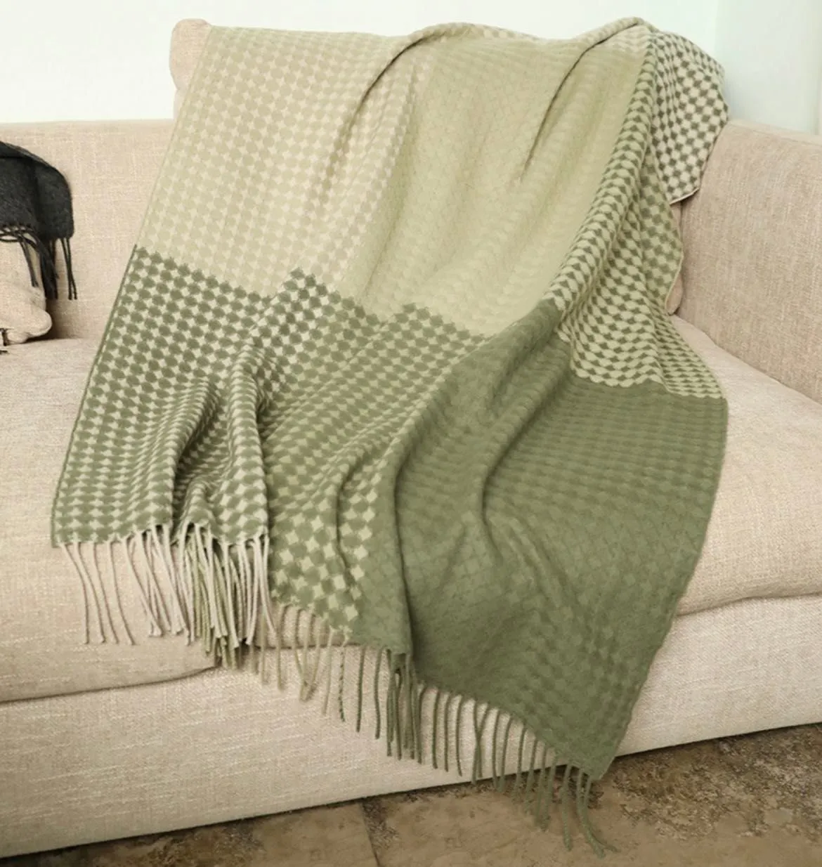 120-200cm European Cashmere Blanket Woven Soft 100% Wool Shawl Portable Warm Sofa Travel Fleece Knitted double-sided Blankets 3 Colors winter warm skin