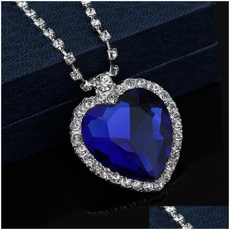 Pendant Necklaces Selling Titanic Necklace The Heart Of Ocean Diamond Crystal Chain Luxurious For Drop Delivery Jewelry Pendants Dhh6C