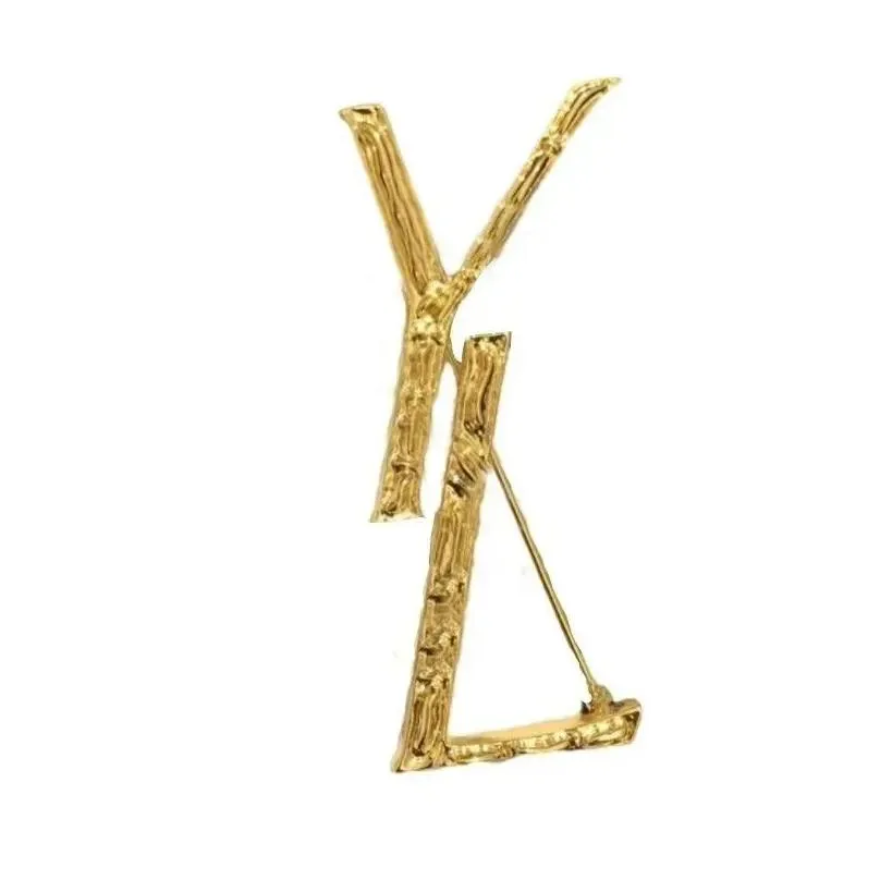 Wholesale Womans Designer Brooches Luxury Diamond Crystal Brooch Suit Pin Logo  Accessories Womens Gold Plated Fashion Jewelry