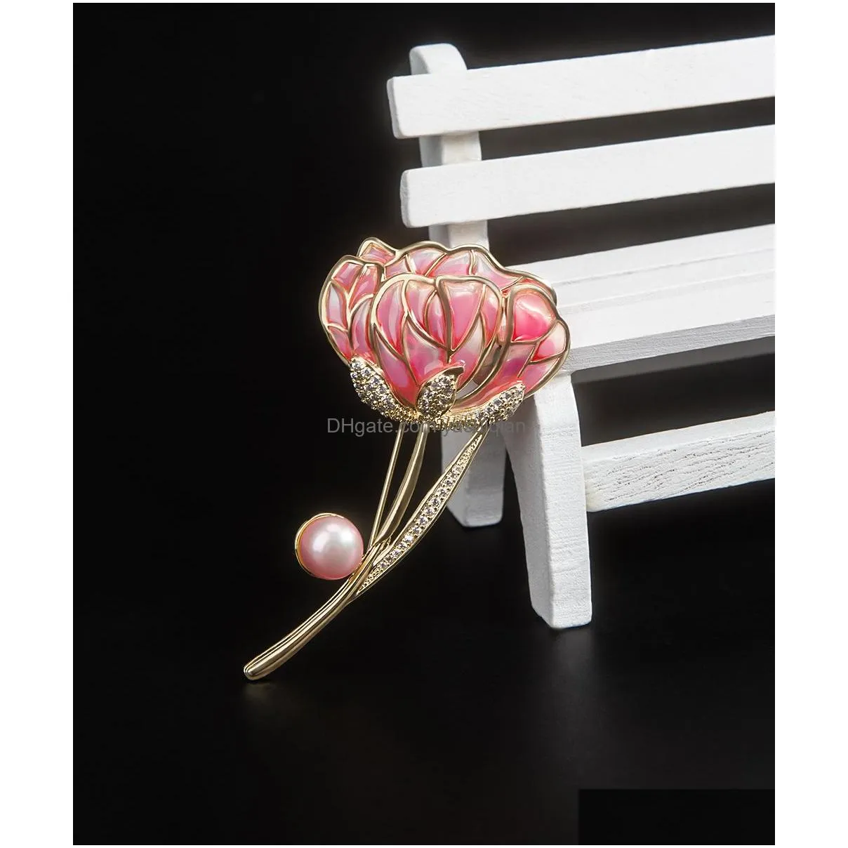 Pins, Brooches Luxury Flower Brooch For Women With Pink Imitation Pearl Banquet Jewelry Cor Pin Clothing Accessories Birthday Gift Dr Dh5Wz