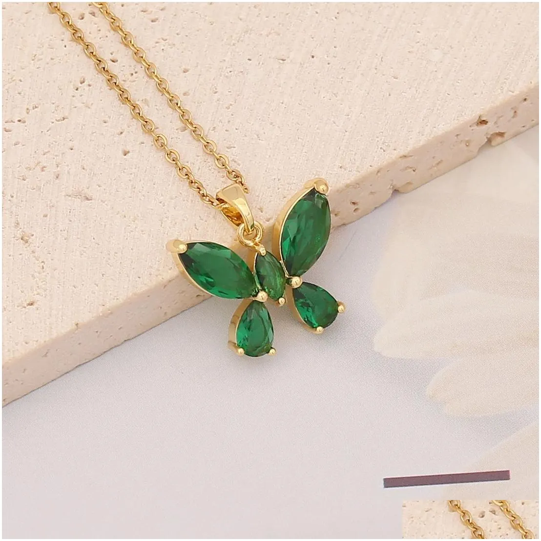 Pendant Necklaces Fashion Jewelry 18K Gold Plated Emerald Bow Butterfly Clover For Drop Delivery Pendants Dhisz