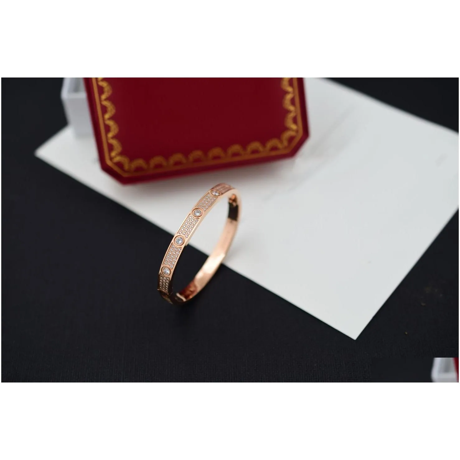 Bangle Designer Jewelry Gold Bracelet Luxe Fashion Stainless Steel Sier Rose Cuff Lock 4Cz Diamond For Woman Man Party Bangles With B Ottgl