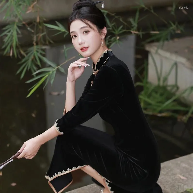 Ethnic Clothing Elegant Vintage Velvet Long Cheongsam Autumn And Winter Temperament Slim Fit Vestidos Traditional Chinese Dress Plus