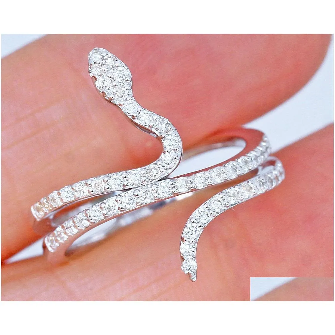 With Side Stones Ins Trends Animal Snake Ring Sier Color Bling Cz Stone Exquisite Stackable Snakes Shape Rings 2022 Trendy Drop Deliv Dhx7O