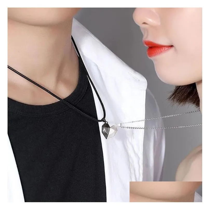 Pendant Necklaces 2022 Trendy Magnetic Couple Necklace Astronaut Lovers Heart Distance Faceted Charm Chocker For Men Drop Delivery Jew Dhvmd