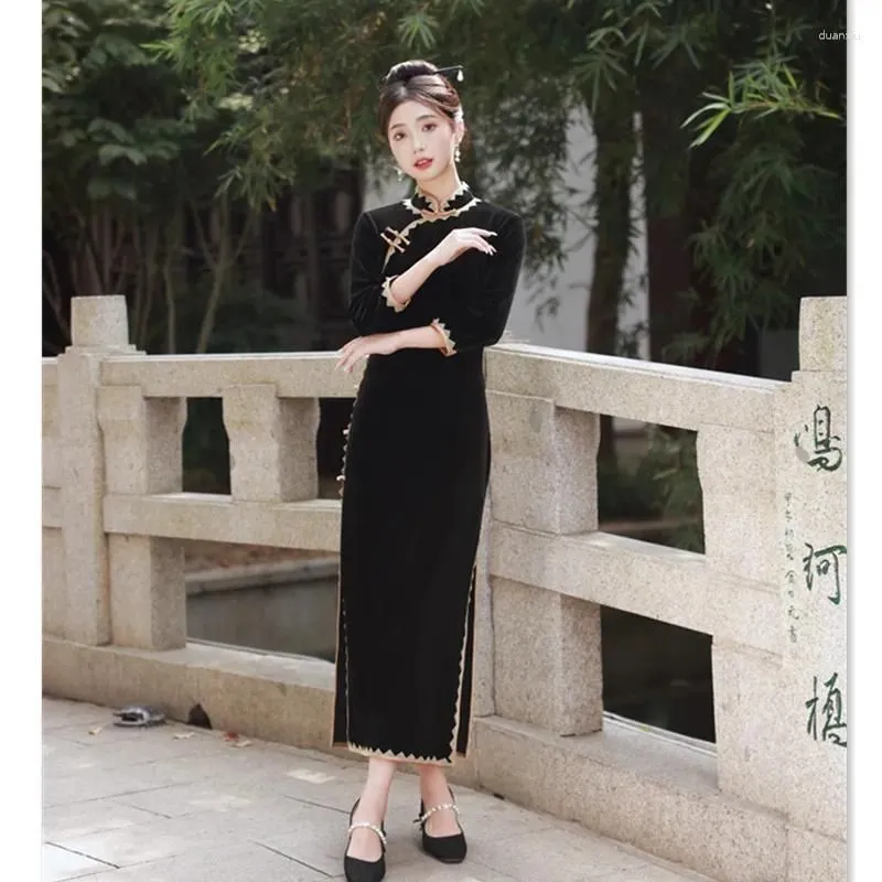 Ethnic Clothing Elegant Vintage Velvet Long Cheongsam Autumn And Winter Temperament Slim Fit Vestidos Traditional Chinese Dress Plus