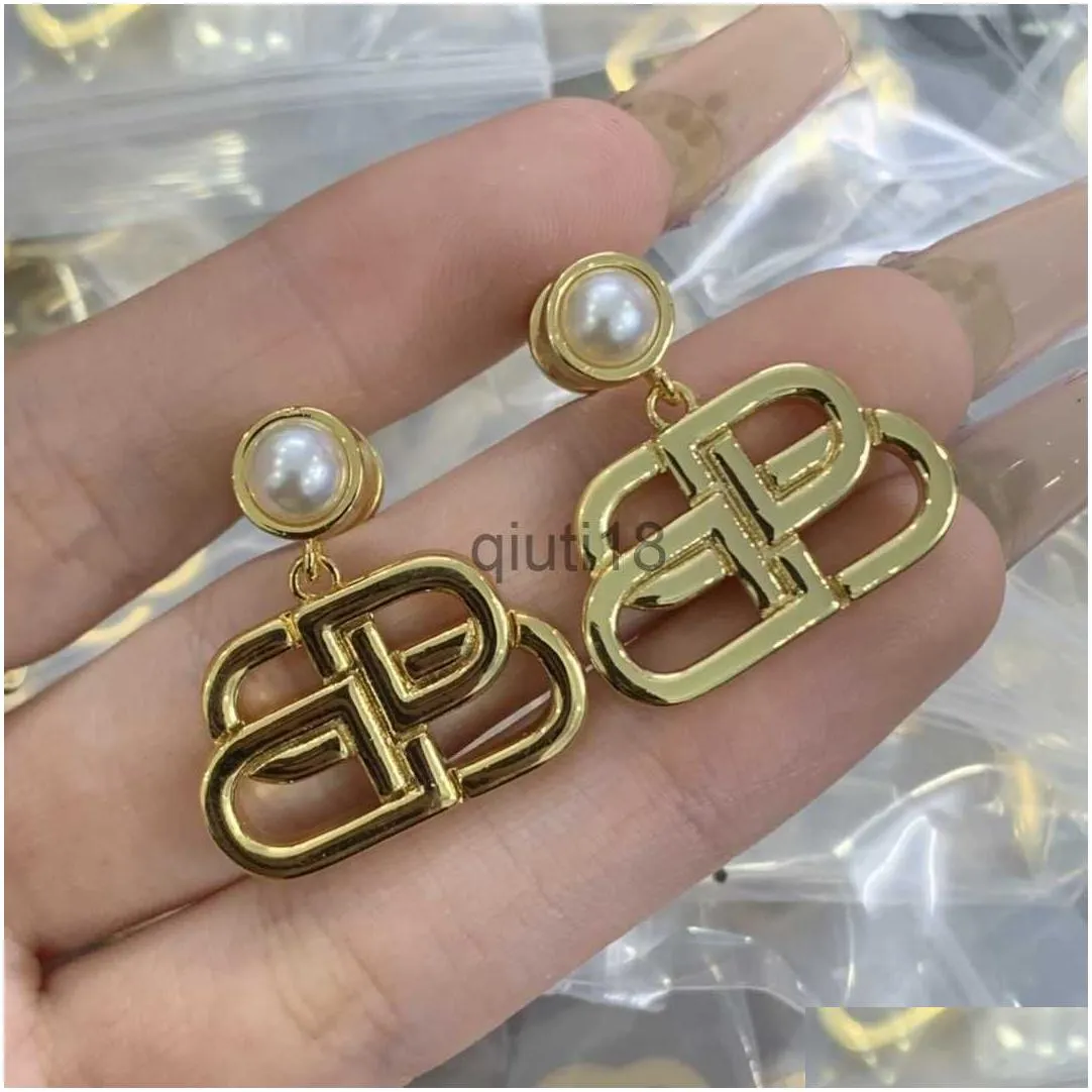 Stud Double B letters Pearl Earring studs Brand Pendant shiny non-fading Chandelier Earrings Women Men Ear studs Designer Jewelry BBE2 --02
