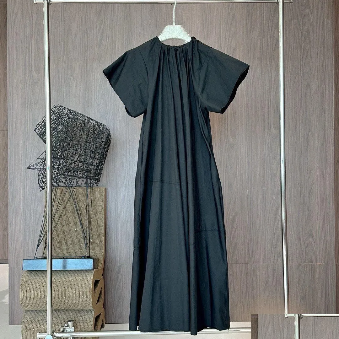 Women`s dress crew neck black pleated collar large hem loose fitting midi dress