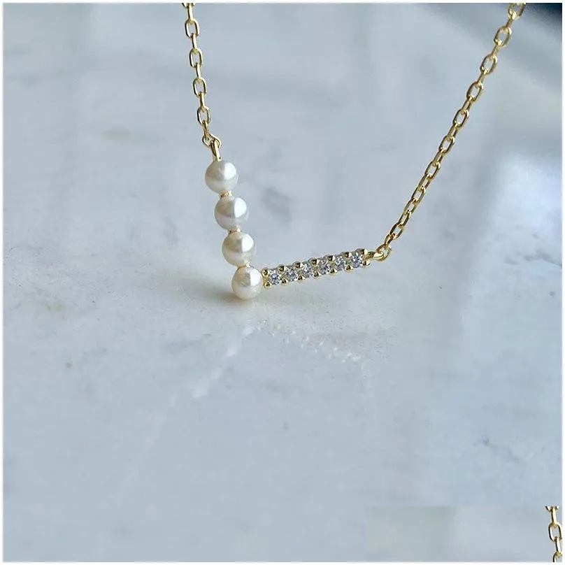 Pendant Necklaces Dainty Pearl Necklace Art Deco Mti-Diamond Curved Wedding Jewelry June Birthstone Drop Delivery Pendants Dhxm2