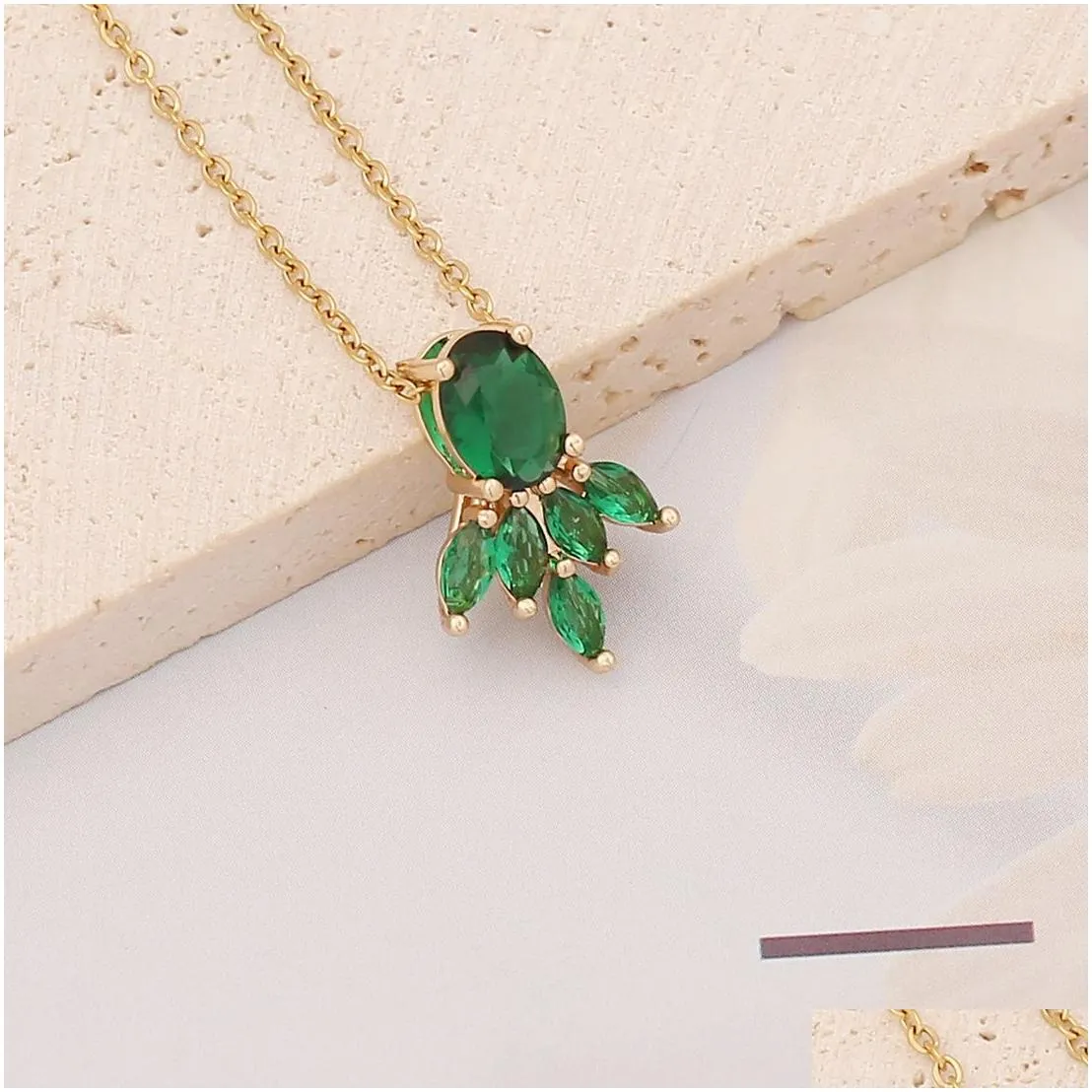 Pendant Necklaces Fashion Jewelry 18K Gold Plated Emerald Bow Butterfly Clover For Drop Delivery Pendants Dhisz